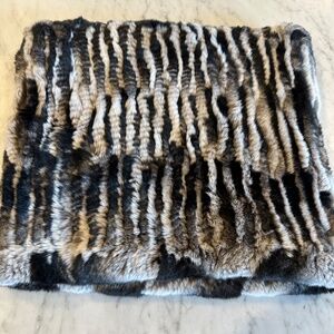 Linda Richards Genuine Fox stretch scarf/shawl